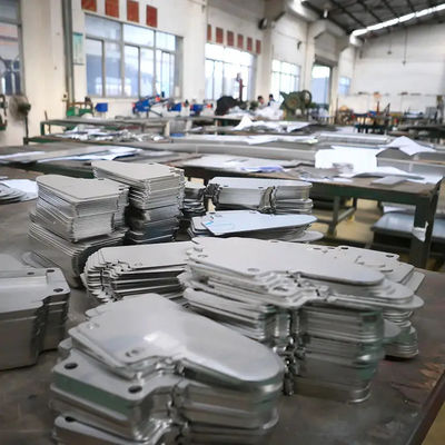 Lazer Kesme Eğimli Paslanmaz Çelik Yaprak Metal 0.1mm Endüstriyel