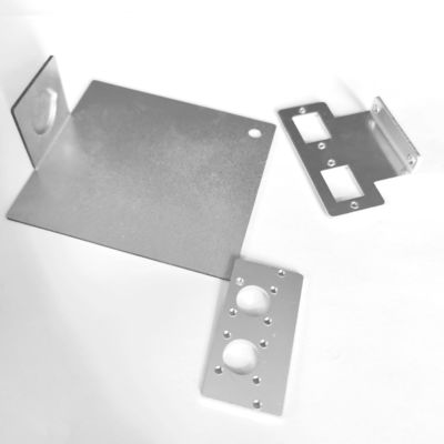 OEM Özel Yüksek Hassasiyetli Paslanmaz Çelik Bıçaklama Eğme Kaynak Metal Damgalama Parçaları