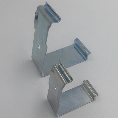 İthalat kullanımı için galvanizli sandık yaylı klip bağlayıcıları Geri dönüştürülebilir sandık klipleri C058