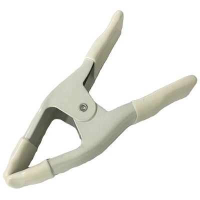 Metal Yaylı Kelepçeler Ağır Hizmet Tipi Ahşap İşçiliği Arka Planları için A Kelepçeleri